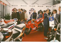 Sari_Mobil95_-_Messerundgang_3_200x138